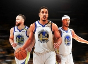 英雄联盟总决赛2025-勇士队遇困境，需调整战术来迎接挑战