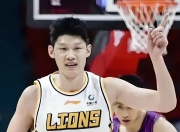 LOL决赛-山西队碾压新疆队，胡金秋点燃赛场