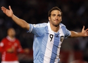 英雄联盟总决赛2025-同夜双星，广厦险胜黄蜂创历史，欧文生涯之夜耀美职篮