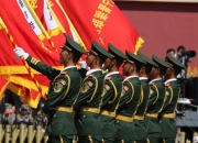 LOL赛事-莫兰特引爆火药桶，雄鹿与深圳的红色星球碰撞