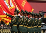 LOL赛事-莫兰特引爆火药桶，雄鹿与深圳的红色星球碰撞