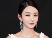 英雄联盟总决赛2025-灯塔与战舰，莫德里奇照亮航路，拉齐奥碾过勒沃库森