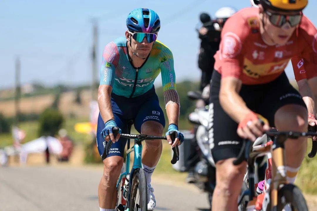 美国运动员奋勇突围，斩获丰收