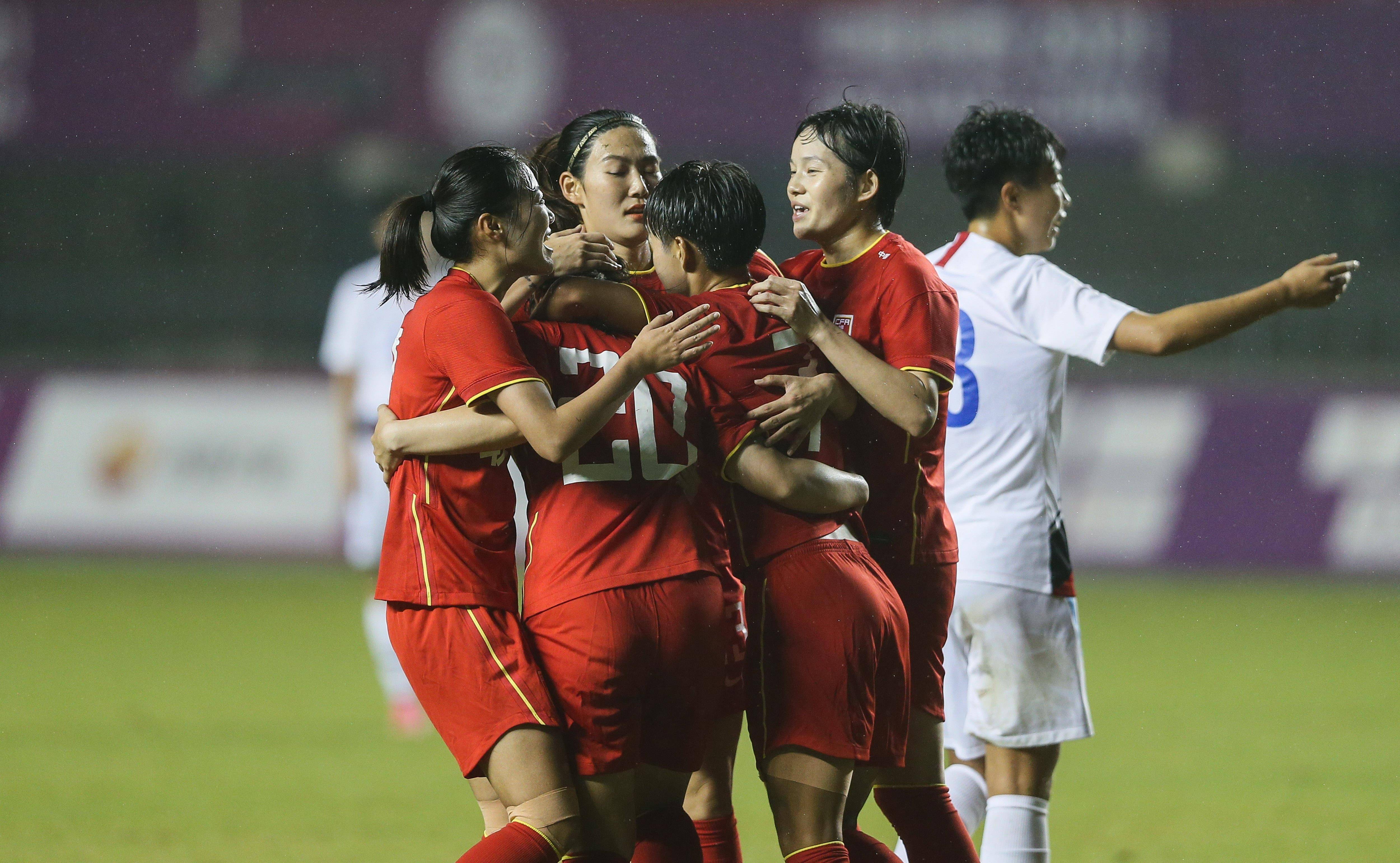 关于一场激烈的女足对抗赛掀起热闹风潮的信息 关于一场激烈的女足对抗赛掀起热闹风潮的信息