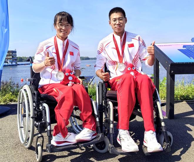 比拼技术，运动员实力获得金牌