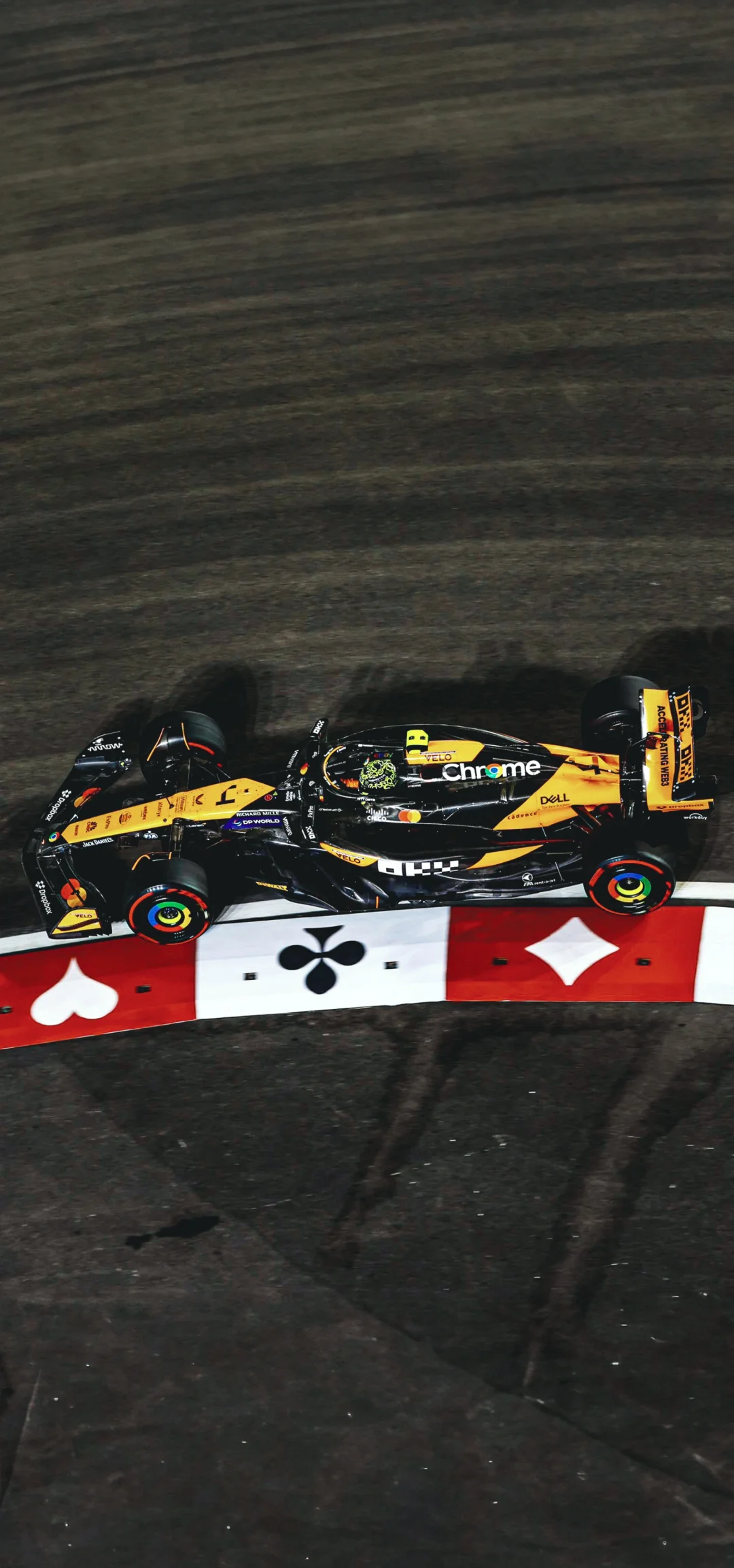 法拉利鏖战哈斯车队,塞恩斯点燃赛场 法拉利鏖战哈斯车队,塞恩斯点燃赛场