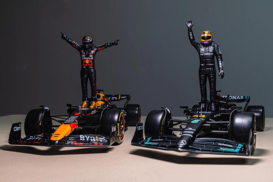 红牛车队碾压阿斯顿马丁,拉塞尔点燃赛场 红牛车队碾压阿斯顿马丁,拉塞尔点燃赛场