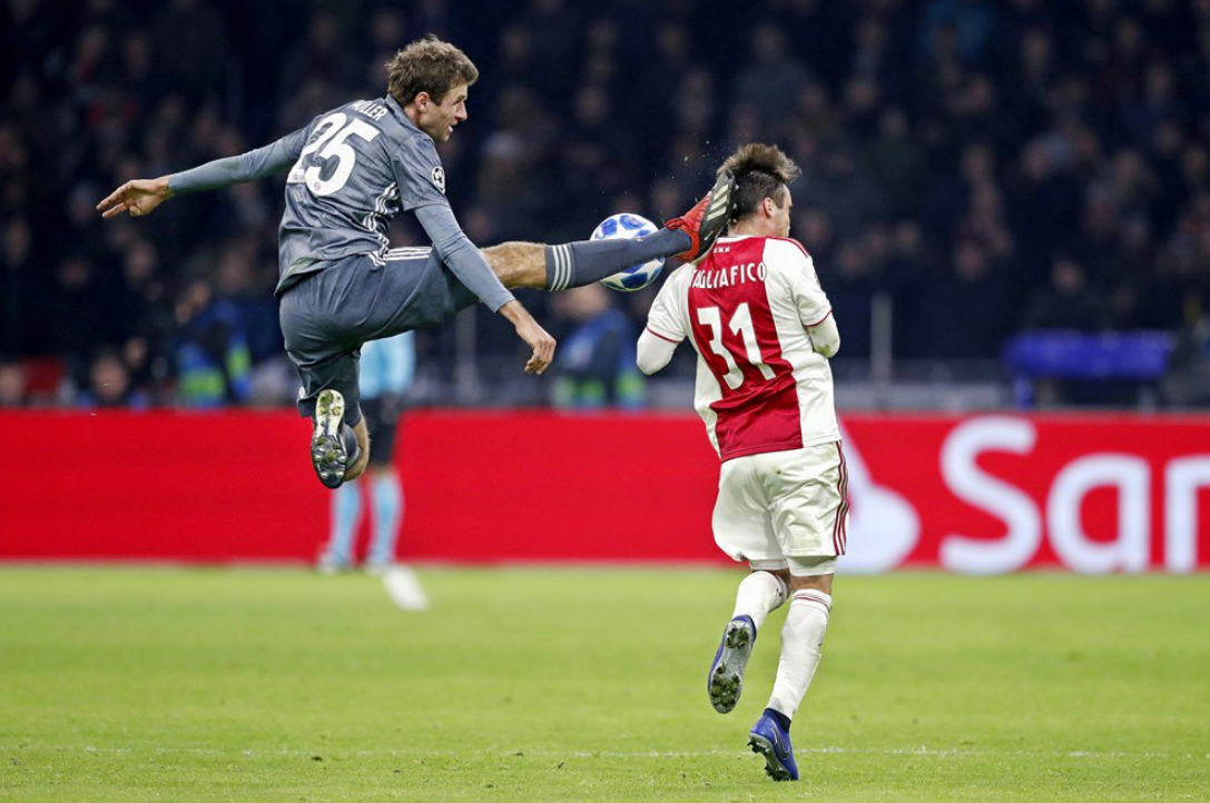 利物浦逆转希腊,穆勒扛起全队 利物浦逆转希腊,穆勒扛起全队