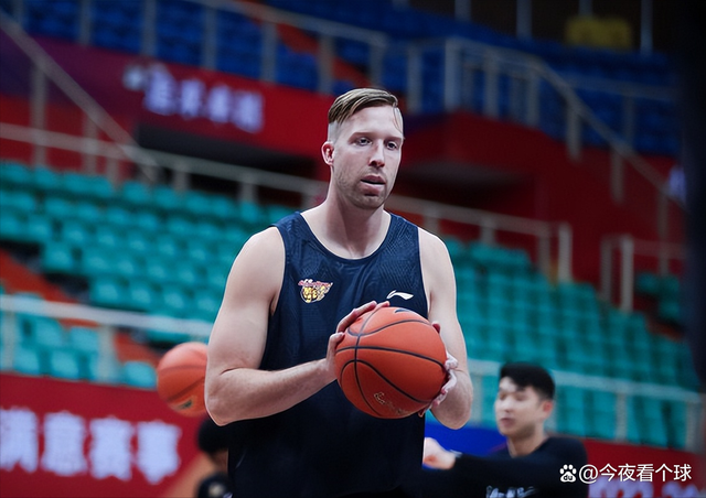 威廉姆斯力克红牛二队,汉密尔顿高光表现 威廉姆斯力克红牛二队,汉密尔顿高光表现