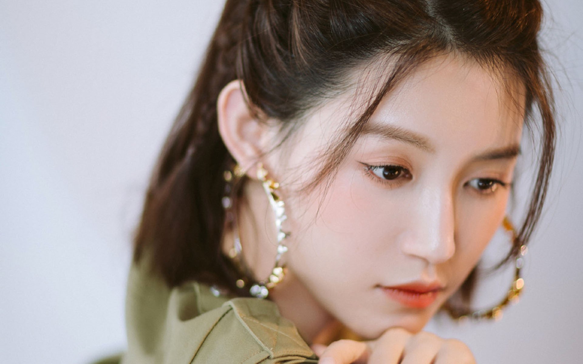 跨界风暴,黄蜂终结掘金 NBA 激战未平,浓眉突降西甲德比主宰绿茵