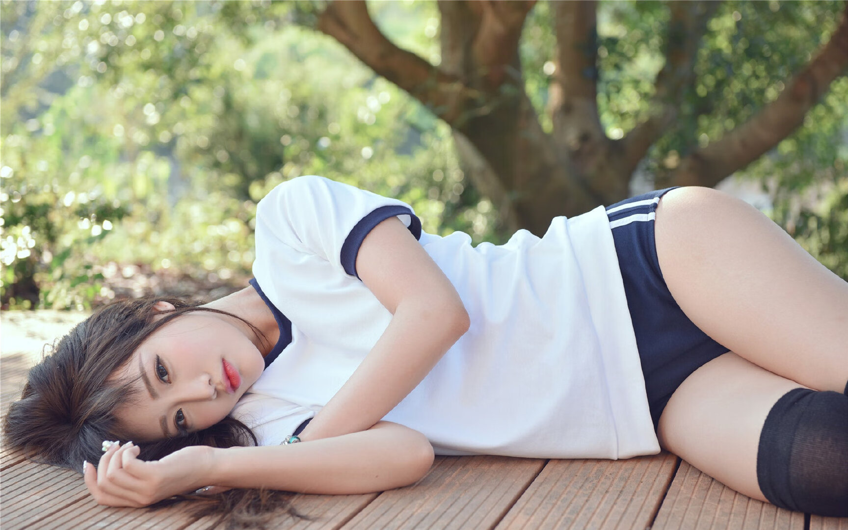 奥斯梅恩爆发点燃奇迹之夜!佛罗伦萨加时鏖战力克日本劲旅